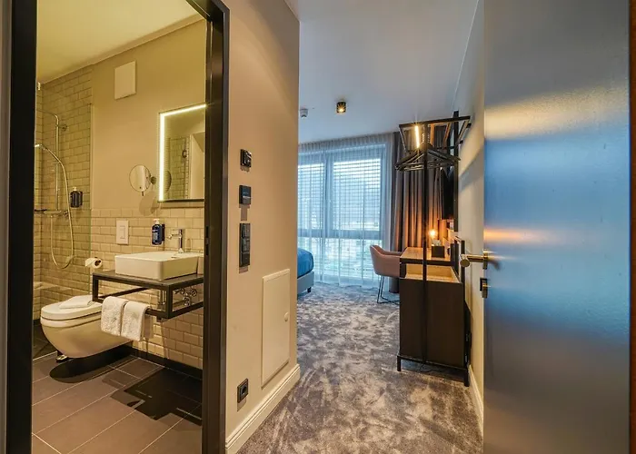 Vienna House Easy By Wyndham 波恩